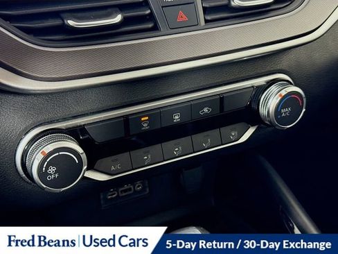 Used 2024 Nissan Altima 2.5 SR image 17