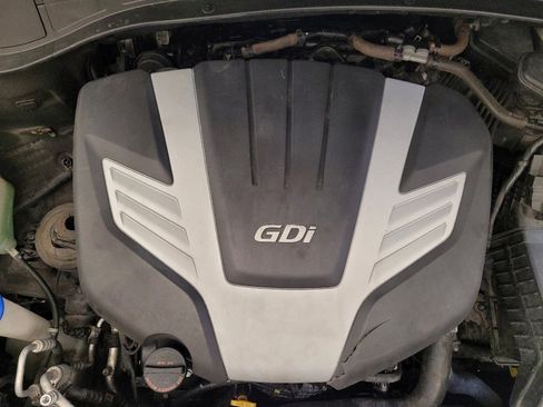 Used 2017 Hyundai Santa Fe SE image 30