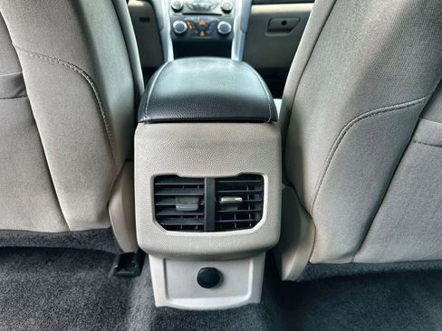 Used 2018 Ford Fusion SE FWD image 20