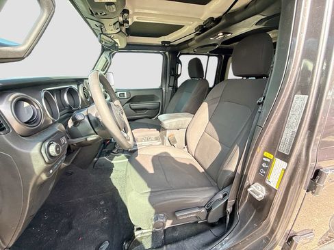 Used 2023 Jeep Wrangler Unlimited w/ Convenience Group AWD/4WD image 23