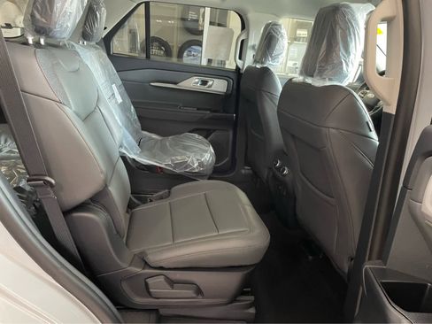 New 2026 Ford Explorer Active w/ Active Comfort Package AWD/4WD image 32