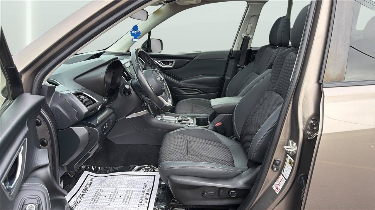 Used 2020 Subaru Forester Premium AWD/4WD image 12