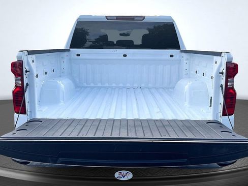 Used 2026 Chevrolet Silverado 1500 LT AWD/4WD image 9