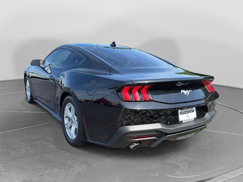 Used 2024 Ford Mustang Coupe RWD image 3