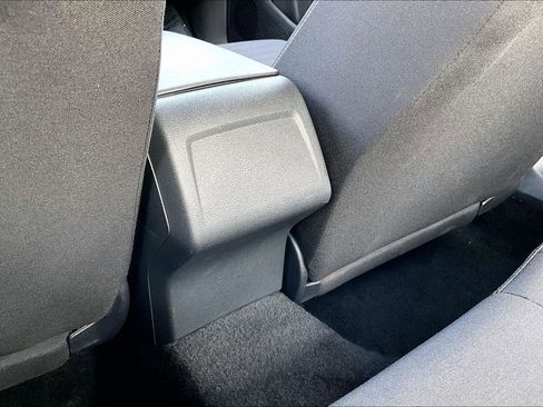 Used 2025 Volkswagen Jetta S image 33