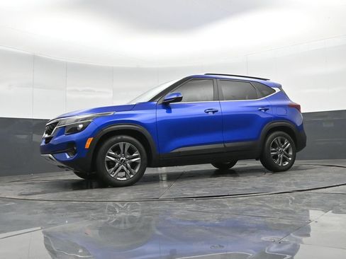 Used 2023 Kia Seltos S w/ Navigation Package image 37