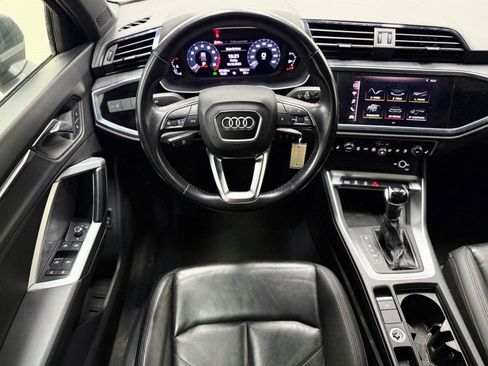 Used 2020 Audi Q3 2.0T Premium image 2