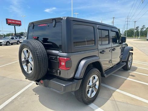 Used 2021 Jeep Wrangler Unlimited Sahara AWD/4WD image 20