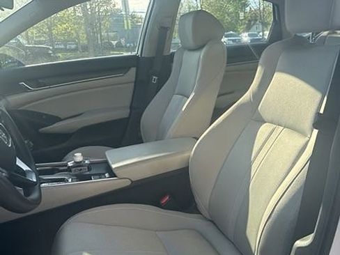 Used 2018 Honda Accord EX image 7