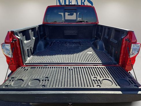 Used 2024 Nissan Titan SV w/ SV Convenience Package image 15