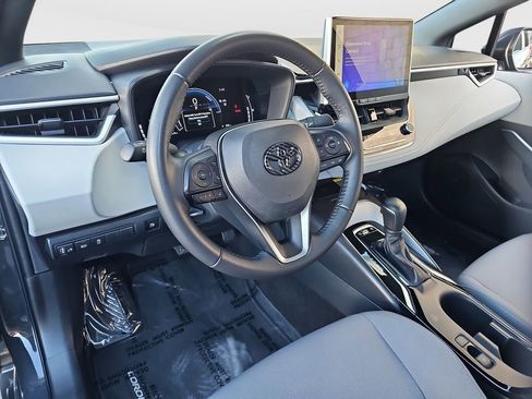 Certified 2025 Toyota Corolla SE w/ SE Premium Package FWD image 9