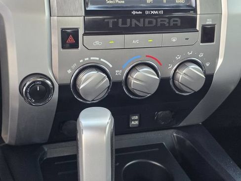 Used 2019 Toyota Tundra SR5 w/ Convenience Package AWD/4WD image 19