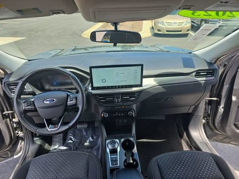Used 2023 Ford Escape Active w/ Tech Pack #1 AWD/4WD image 13