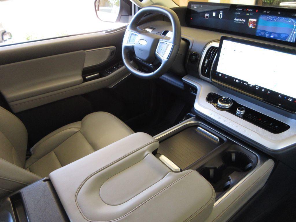 Certified 2025 Ford Expedition Max Active RWD image 19