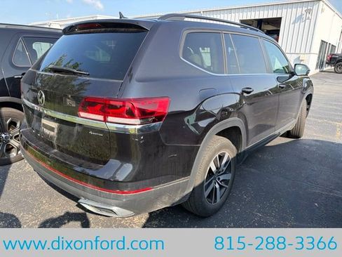Used 2023 Volkswagen Atlas SE AWD/4WD image 6