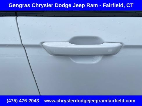 Certified 2023 Jeep Grand Cherokee Limited w/ Luxury Tech Group II AWD/4WD image 15