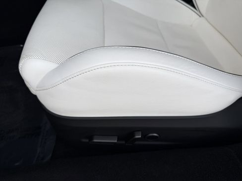 Used 2024 Tesla Model 3 Performance image 33