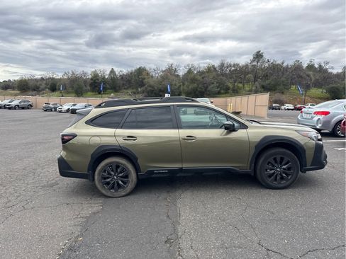 Used 2023 Subaru Outback Onyx Edition image 4