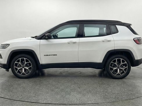 Used 2025 Jeep Compass Limited image 5