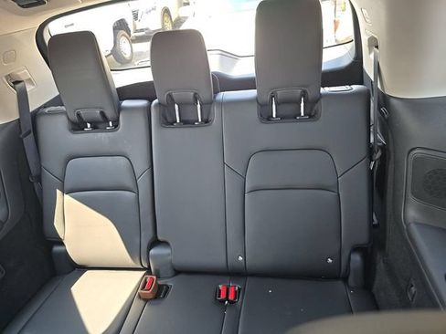 Certified 2025 Nissan Pathfinder SL w/ SL Premium Package FWD image 2
