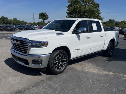 Used 2025 RAM 1500 Laramie AWD/4WD image 11