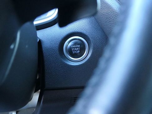 Used 2019 Toyota Corolla SE image 18