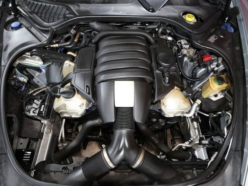 Used 2016 Porsche Panamera Edition RWD image 27