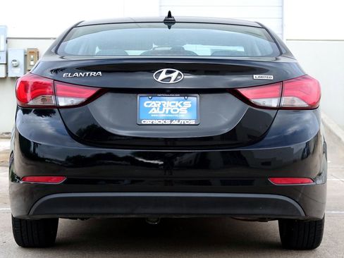 Used 2016 Hyundai Elantra Limited w/ Option Group 04 FWD image 16
