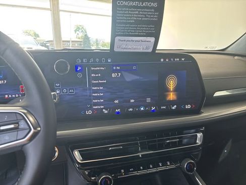 Certified 2025 Chevrolet Traverse LT image 27