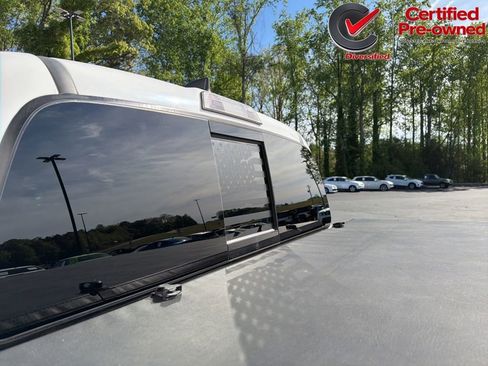Used 2020 Toyota Tacoma TRD Off-Road AWD/4WD image 17