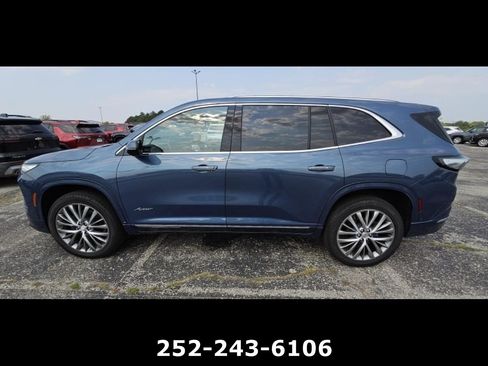 Used 2026 Buick Enclave Avenir w/ Super Cruise Package FWD image 6