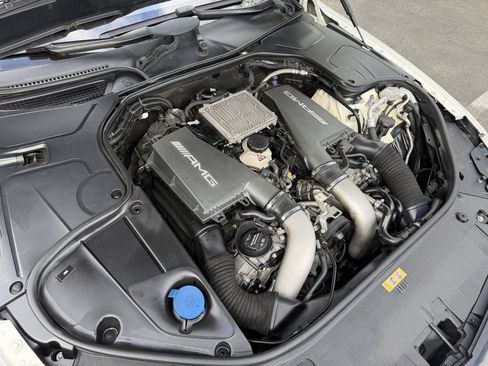 Used 2015 Mercedes-Benz S 63 AMG 4MATIC Coupe image 32