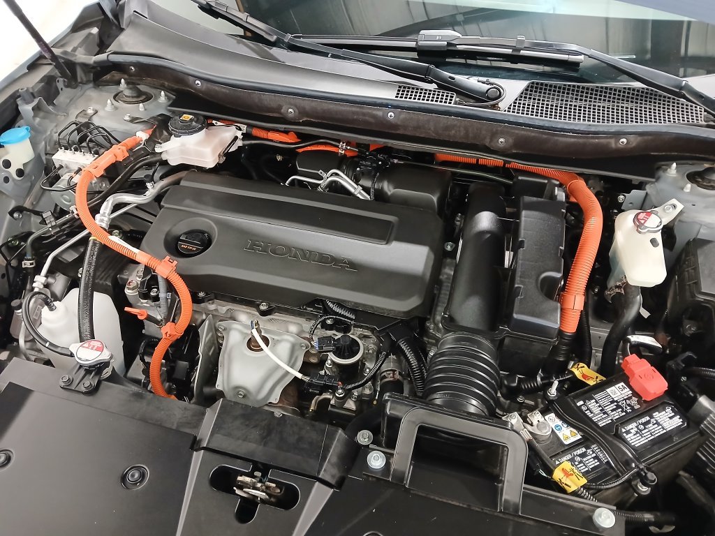 Used 2026 Honda CR-V Sport Touring image 32