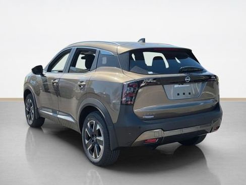 New 2026 Nissan Kicks SV w/ SV Premium Package AWD/4WD image 4