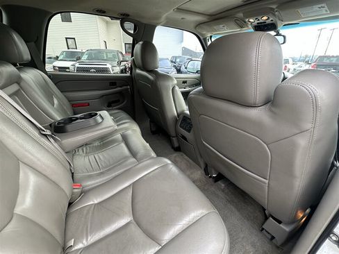 Used 2005 Chevrolet Tahoe LS w/ Preferred Equipment Group AWD/4WD image 10