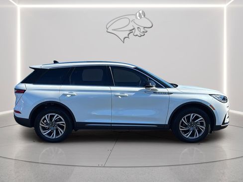 Used 2024 Lincoln Corsair AWD w/ Equipment Group 101A image 6