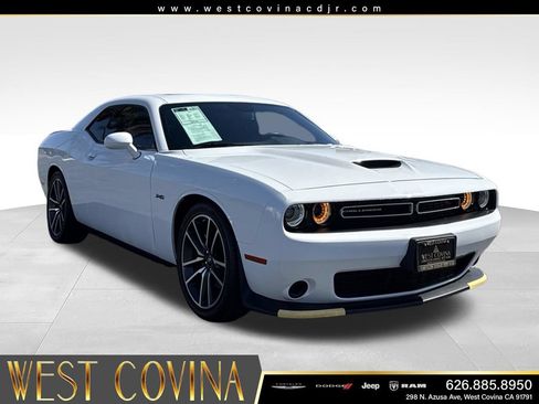 Used 2023 Dodge Challenger R/T RWD image 2