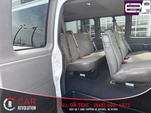 Used 2017 Chevrolet Express 3500 LT w/ LT Preferred Equipment Group RWD image 34