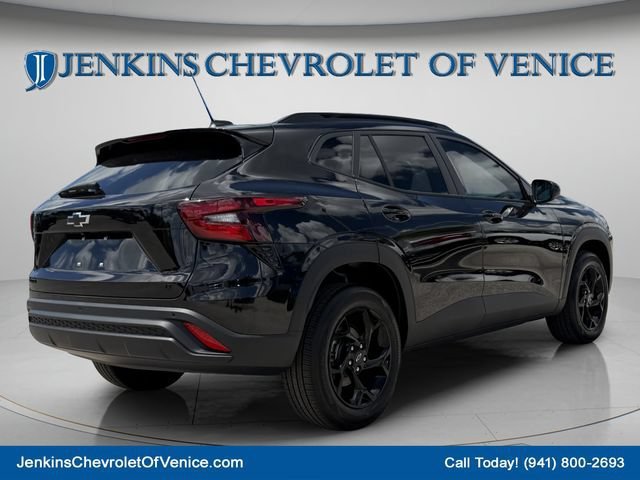 New 2026 Chevrolet Trax LT w/ Sunroof Package FWD image 3
