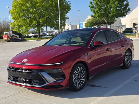 Used 2025 Hyundai Sonata Limited image 8