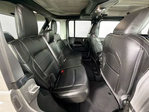 Used 2023 Jeep Wrangler Unlimited Sahara w/ Cold Weather Group AWD/4WD image 27
