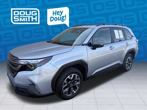 Used 2026 Subaru Forester Premium AWD/4WD image 1