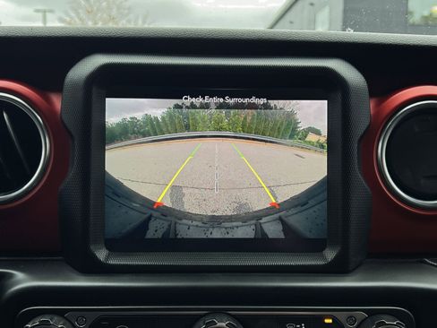 Used 2019 Jeep Wrangler Unlimited Rubicon image 28