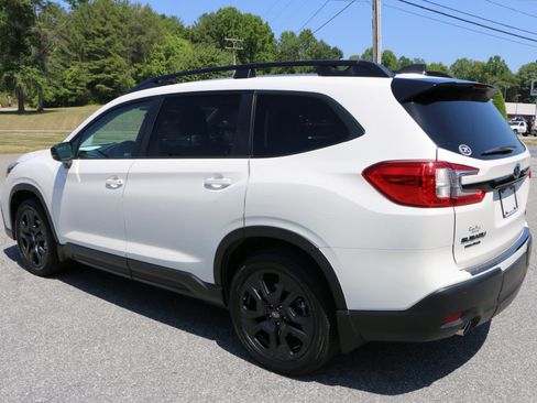 Used 2025 Subaru Ascent Onyx Edition w/ Onyx Package AWD/4WD image 3
