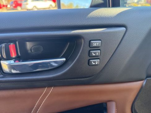 Used 2019 Subaru Outback 2.5i Touring image 19