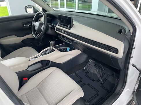 Used 2023 Honda HR-V LX image 10