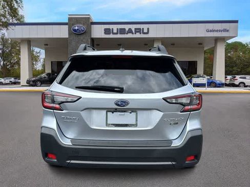 Certified 2025 Subaru Outback Premium AWD/4WD image 5