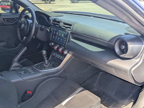 Used 2024 Toyota GR86 Premium RWD image 27
