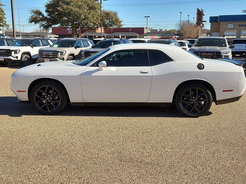 Used 2022 Dodge Challenger SXT w/ Blacktop Package image 2
