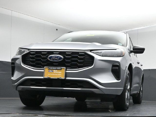 Certified 2024 Ford Escape ST-Line w/ Tech Pack #1 AWD/4WD image 38
